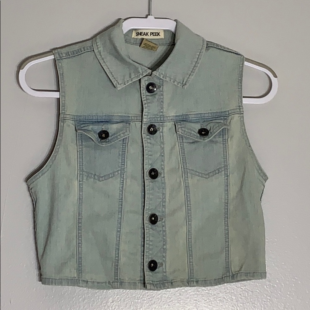 Sneak Peek Denim Light Wash Faded denim Vest Jacket small women’s